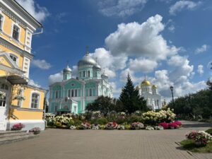 Руководители и агенты ЛУАН посетили Дивеево