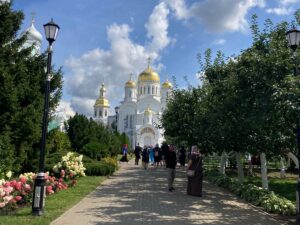 Руководители и агенты ЛУАН посетили Дивеево