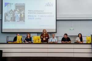Руководители и агенты ЛУАН посетили Дивеево